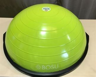 1 OF 28 BOSU BALANCE TRAINER BALLS