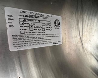 117. 5 Burner Lynx ProSear Grill Rotisserie w/ Side Burner Model # L42PFFR-NG Serial # 08F50325-11328