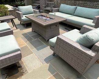 122. RST All Weather Wicker Conversation 8 pc Seating Set w/ Fire Table and Covers 
Sofa (88” x 34” x 29”), Chair (36” x 34” x 28”)Ottoman (31” x 22” x 17”), Coffee Table (46” x 26” x 17”)
Fire Table (49” x 32” x 24”), End Table (18” x 22” x 20”)