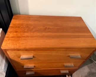 154. Stickley 3 Drawer Chest (28" x 16" x 30")