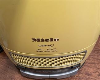 Miele Callma canister