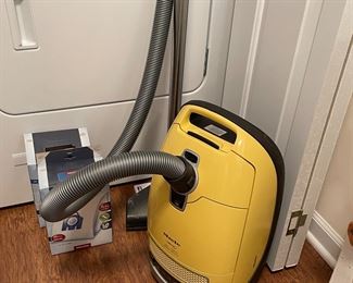 Miele Callma canister