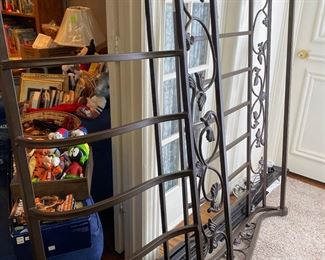 Queen Size Metal Sleigh Bed Frame