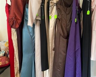 Womens Evening Gowns sizes 8-12 by MANY famous Designers