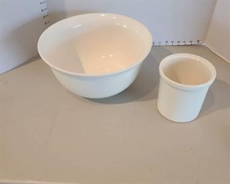 Large ceramic bowl 13 x 6.5 and a ceramic jar with no lid