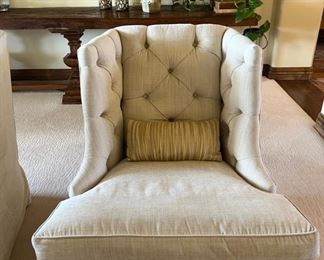 Ebanista Tufted "Elba" Chair

Sold separately. $2,000.00 each

Dimensions: 36.5"W x 36"D x 37.5"H