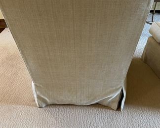 Ebanista Tufted "Elba" Chair

Sold separately. $2,000.00 each

Dimensions: 36.5"W x 36"D x 37.5"H