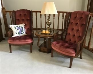 Pair clean living room chairs, side table with very heavy lamps