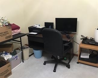 Off ice desk & chair