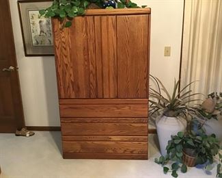 All drawers are cedar lined