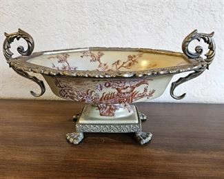 Unique and Beautiful Heavy Porcelain Decorative Centerpiece Bowl w/ Toile Pattern Framed in Brass w/ Lions Feet