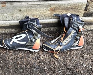 Pair of Women's Rossignol Cross Country Ski Boots / Shoes Size Eur 40.5