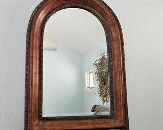  Tall Arched Mirror in Wood Look Colors (Actually Metal) Measures 29:W x 40" Tall. Lightweight Beauty