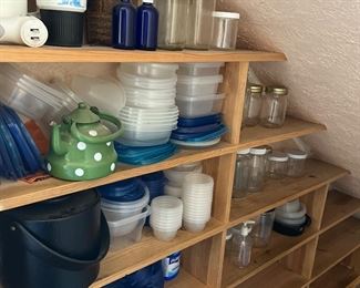 Storage containers