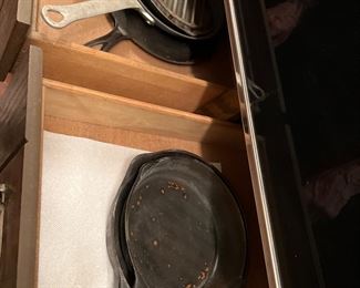 cast iron frying pans