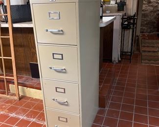File cabinet 