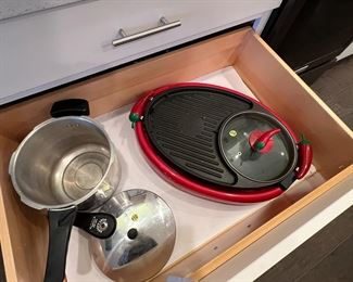 Fajita grill, pressure cooker small. 
Not shown- baking pans and trays