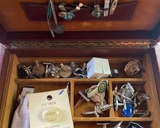 Vintage Cufflinks & Tie Tacks