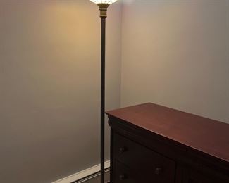 Floor clamp with 
 leaded glass style shade