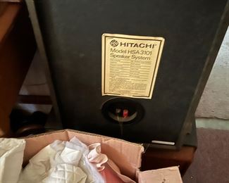 Hitachi speakers