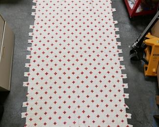 Off-White w/Red Diamonds Quilt 