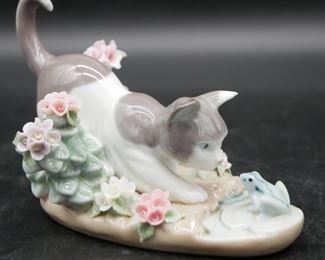 Two Lladro Porcelain Sculptures and Music Box Bundle 