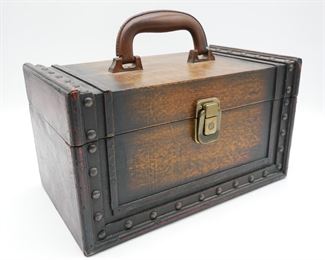 Small Wooden Trunk 