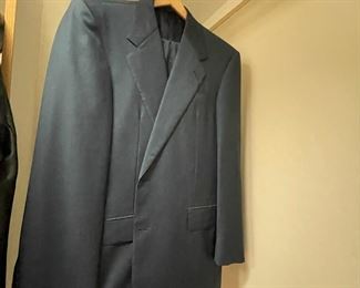 Hickey Freeman by Bergdorf Goodman Mens Suit, Blue Houndstooth 40long