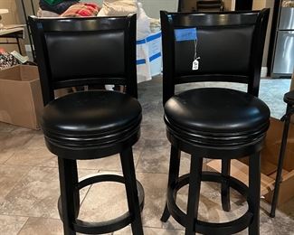 2 barstools in great condition. 