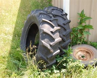 Tractor Tires in good shape