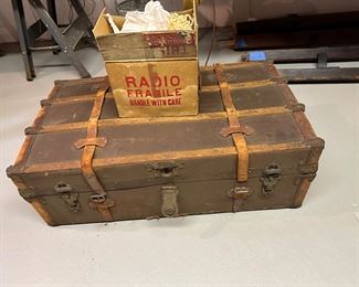 Vtg trunk leather straps