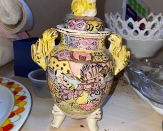 Vtg Satsuma 9” vase