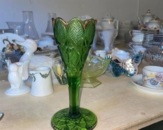 EAPG Pennsylvania 1897 green diamond pattern trumpet vase
