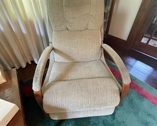 Recliner / Rocker