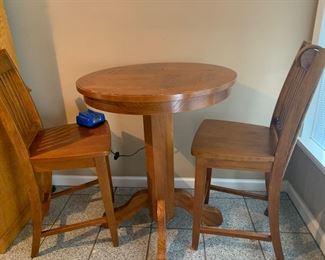 Bistro table with 2 stools