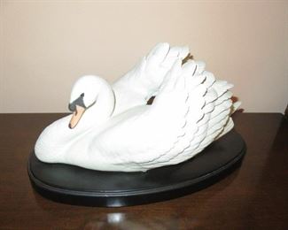 1983 Franklin Porcelain, "The Silent Swan"