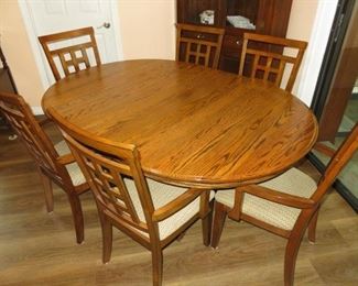 Claw Foot Dining Table with 6 Armchairs