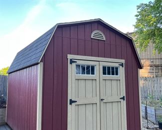 Jamestown red shed. Excellent condition. Shed can be moved at the conclusion of the sale. 