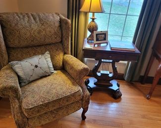 Wing back chair