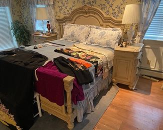 French provincial kin sir bed