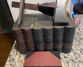 WWI stereo cards (300) and stereoscope-- tattered index