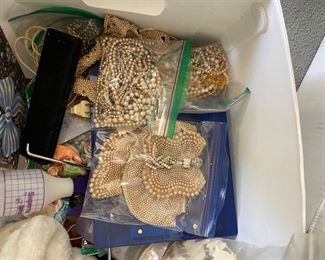 Vintage jewelry and bags 