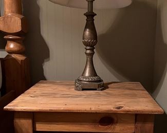 Knotty Pine End Table, Table Lamp