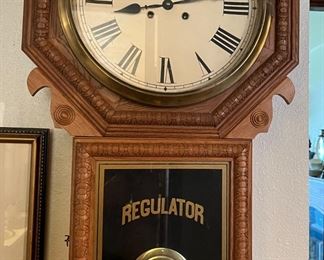 Nice regulator clock