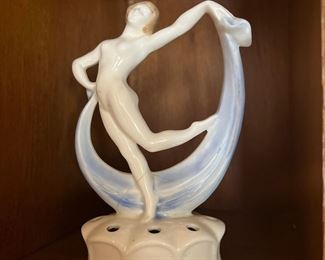 Art Deco flower frog