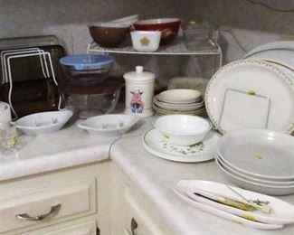 vintage serving and baking dishes - pyrex, plus