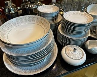 Mikasa china set "Sweet Sue"