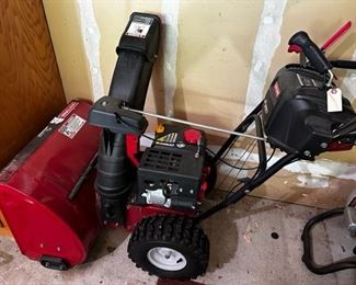 Craftsman 26" snow blower