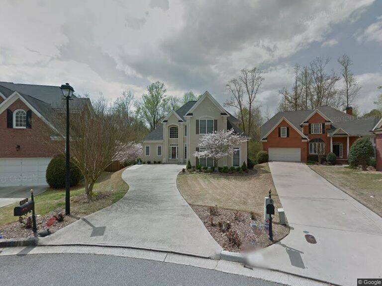 front view of Dunwoody Doozie Estate Sale