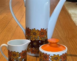 Vintage Mikasa Tea Set, Valencia 70s Orange Flowers. Set includes Teapot, Sugar, Creamer, 6 Cups & Saucers. Photo 1 of 3.